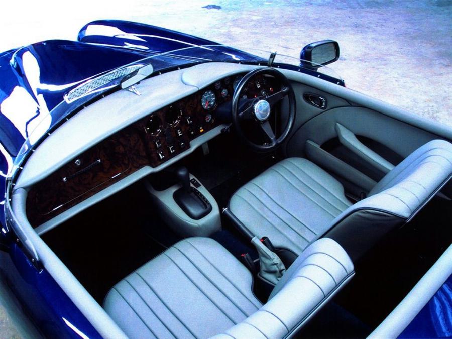 Интерьер Bristol Blenheim Roadster 2002 года  (фото 3 из 3)